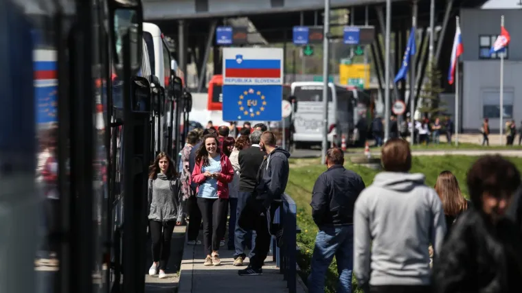 Odsad i dnevni migranti moraju imati negativan test