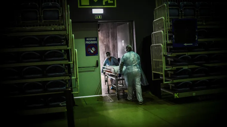 Žena umrla od korone nakon što je primila zaražena pluća