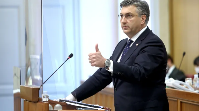 'Usidrili smo stranku na desnom centru, gdje ju je i postavio dr. Franjo Tuđman'