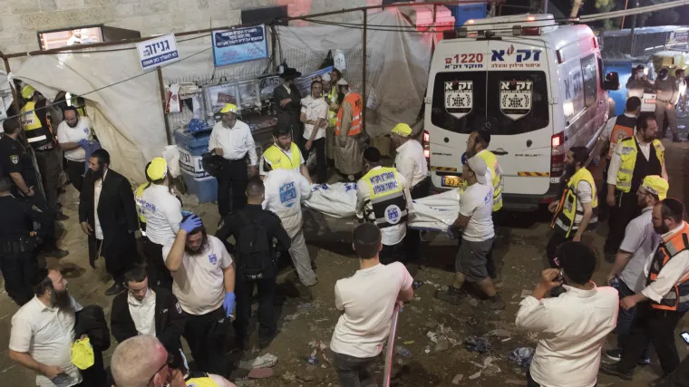 VIDEO/FOTO Velika katastrofa u Izraelu: Najmanje 44 mrtvih! Ljudi su prignječeni ili pregaženi u stampedu