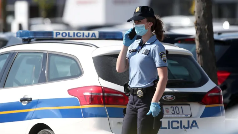 Poginula je jedna osoba, a u sudaru su sudjelovala dva vozila