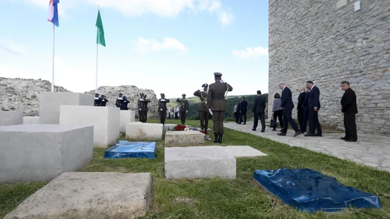 Državni vrh na Medvedgradu, građani se prisjetili 1990. godine: 'Otvara se prozor i izlazi Tuđman sa svojom gardom...'