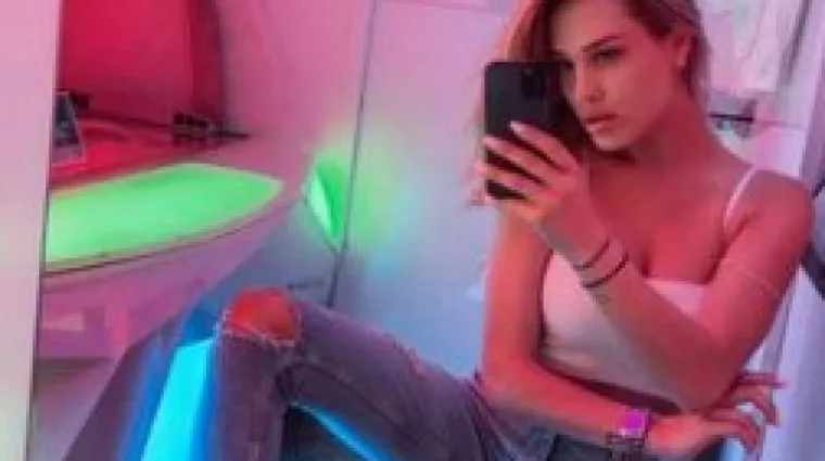 Šukerova bivša prvo vozila njegov Mercedes, a sad se provozala u drugom