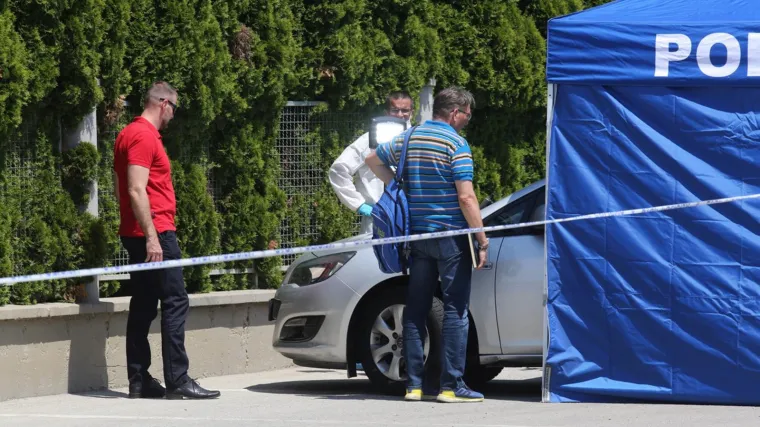 Policija o mrtvim tijelima pronađenim u autu kod Đakova: 'Smrt je nastupila vatrenim oružjem'