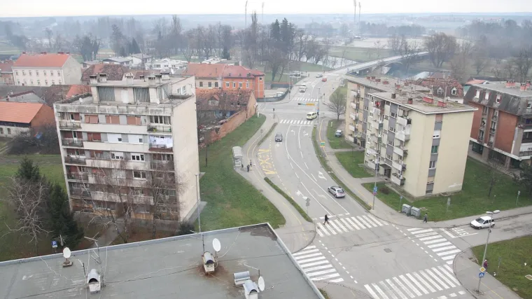 Zastrašujući zvuk još nije riješen, a pojavila se teorija: 'Svi smo izašli na balkone u šoku. Neka žena je počela urlat' da će zvati policiju'
