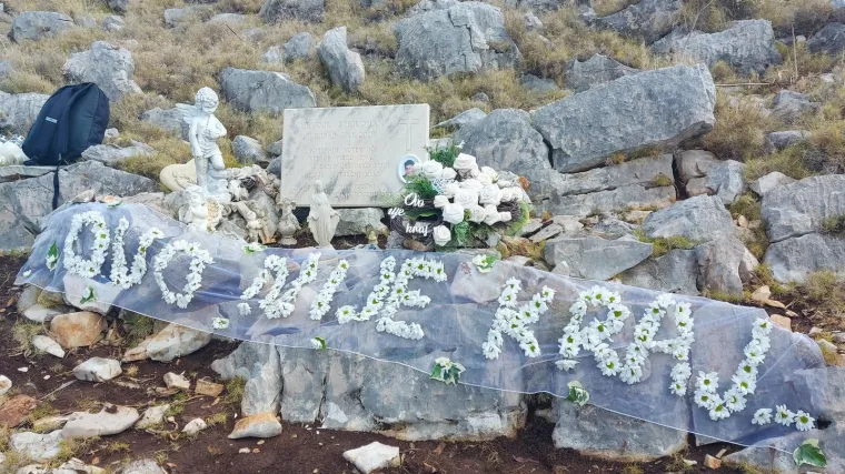 Vatrogasci palim junacima: 'I dandanas vas čekamo u đardinu, na parapetu, u našemu selu... Bar nam to nitko ne može oduzeti'