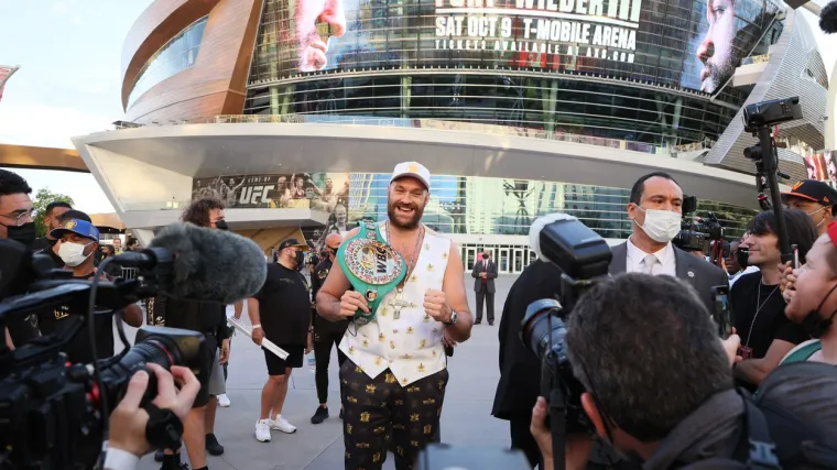 'Kralj Cigana u svom Viva Las Vegas raspoloženju. Fury uživa u američkom snu'