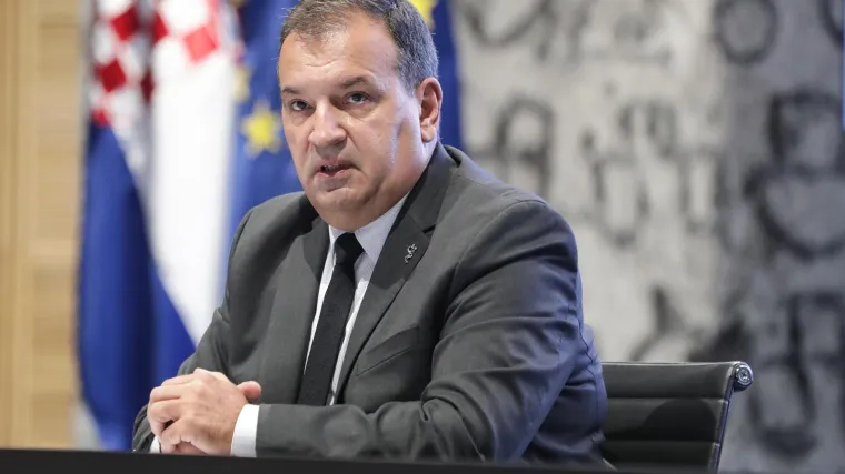 Niste se cijepili? Ako ste stariji od 65 uskoro ćete primiti jedan poziv
