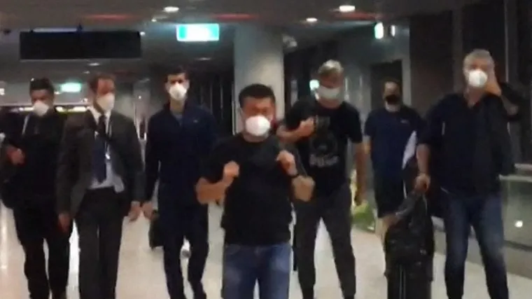 Pogledajte prve fotografije Novaka s aerodroma, najbolji tenisač na svijetu putuje za Dubai