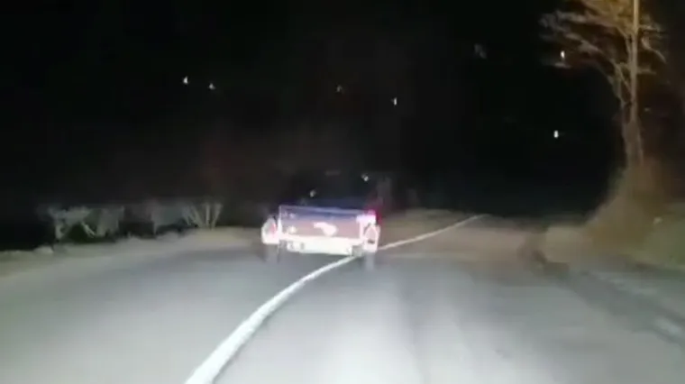 Vozač vrludao cestom u Zagorju i vozio u suprotnoj traci - snimljen je i traži ga policija