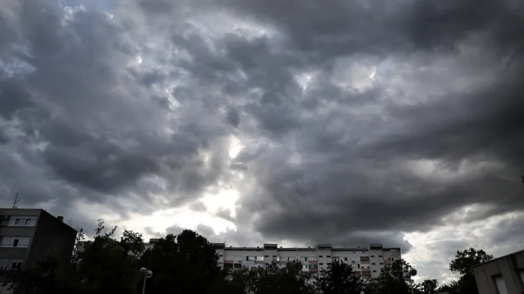 U susjedstvu je pala 'krvava kiša': Meteorologinja otkrila hoće li ova neobična pojava doći i do Hrvatske