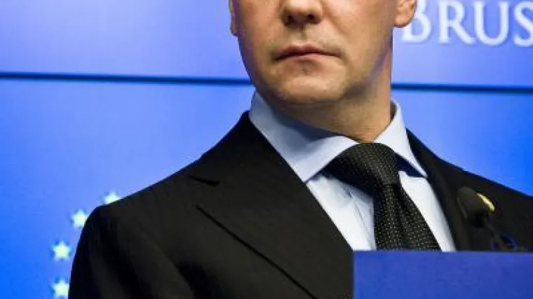 Medvedev raspisao esej: 'Poljska i njihova propaganda zajednica su političkih idiota s patološkom rusofobijom'