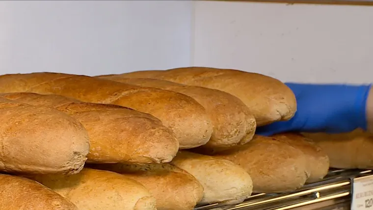 U pekarnici je sve poskupjelo: 'Kruh koji sam kupovala, prije je bio 4 kune, sad je već 7.' A tek za Uskrs...
