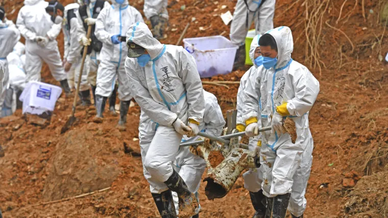 40 metara od mjesta gdje se avion zabio u tlo okomito, skoro brzinom zvuka, pronašli ključ za tajnu pogibije 132 ljudi