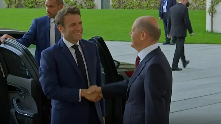 Scholz i Macron od Putina zatražili direktan razgovor sa Zelenskim i oslobađanje 2500 boraca Azovstalja