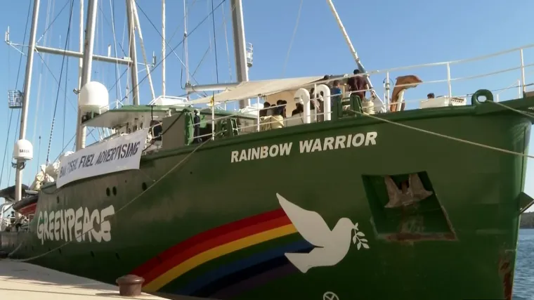 Greenpeaceov brod pristao je u Šibenik: Plovi uglavnom na jedra, a sa sobom nosi važnu poruku