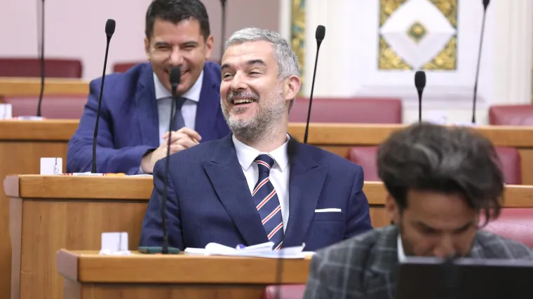 Most odbio 'nemoralnu ponudu' HDZ-a: 'Zar nije oksimoron ići sjesti i razgovarati s lopovima o poštenom pristupu?'