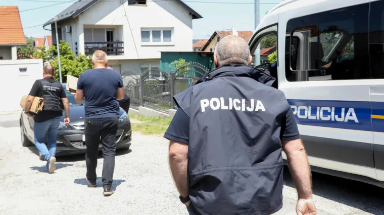 Odvjetnik Dumbovićevog sina: 'Da se iščitati da možda i politika ima umiješane prste u uhićenju'