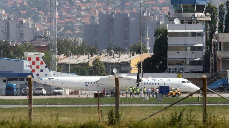 Netko je pucao u hrvatski avion koji je sinoć sletio u Sarajevo? O slučaju je obaviješteno Tužiteljstvo BiH