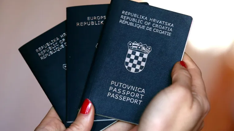 Ovo je lista zemalja gdje Hrvati mogu bez vize: Imamo popis najmoćnijih putovnica na svijetu, među top 10 našli se i susjedi