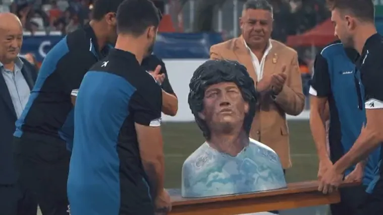 Maradona dobio statuu u Valenciji koja mu je dala potpuno novi identitet: Skoro smo pali u nesvijest