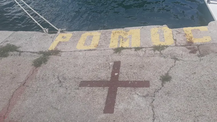 FOTO Pristanište za gliser Hitne u Zadru je potpuno urušeno: 'Ovo je sramotno i opasno'