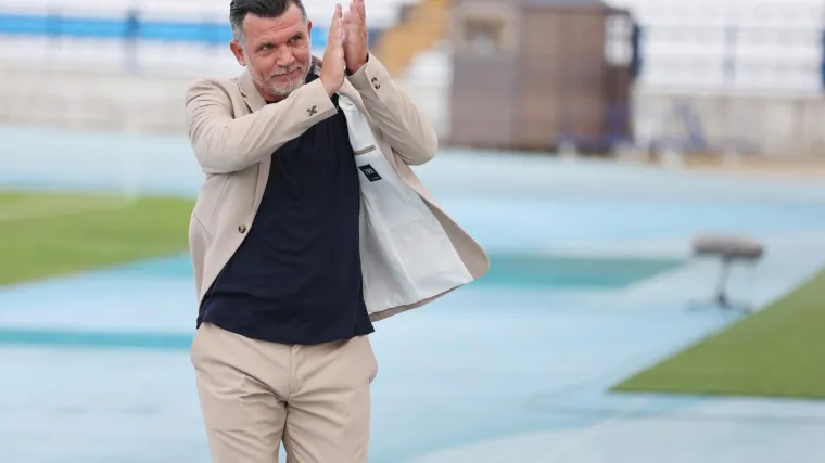 'Zapalio sam poslije utakmice iza, nisam uz teren. Tamo se niti nema gdje zapaliti. Strastveni sam pušač, a ovo je velika pobjeda za nas'