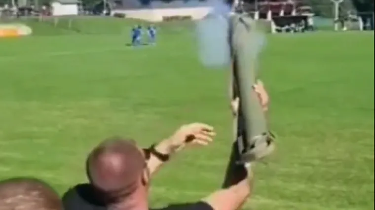 Policija se oglasila o 'ratniku' sa zoljom iz Plitvica, otkrili što je ispucao iz nje