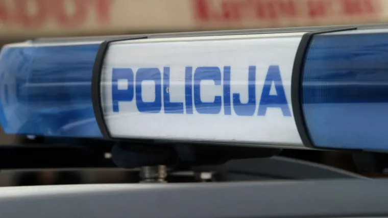 U prevrtanju automobila kod Pakraca teško ozlijeđeno više osoba