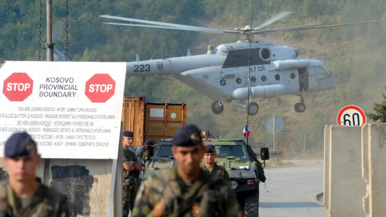 NATO rasporedio rezervne vojnike na Kosovu uoči isteka roka za uvođenje registarskih oznaka