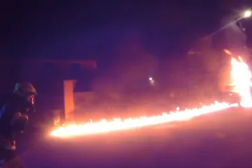 Vatrogasci koji su dojurili gasiti auto usred pucnjave, otkrili što ih je zateklo, što su rekli policajci