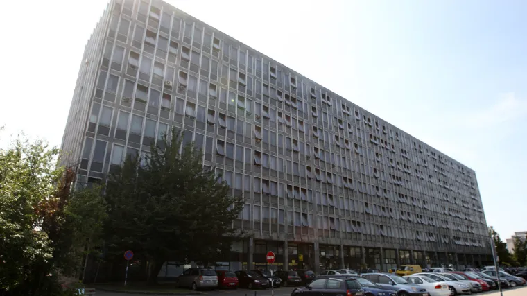 Kuha na Općinskom sudu. Iscrpljeni kažu: 'Radimo na gradilištu, temperatura u pisarnici bila je 8 stupnjeva!'