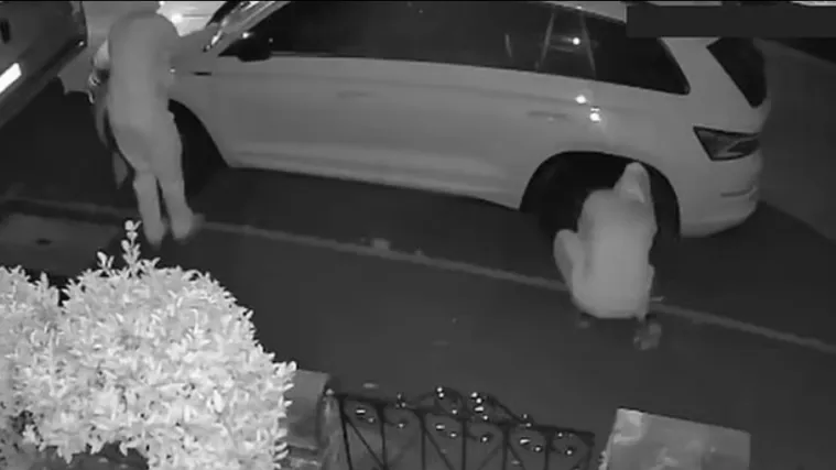 Ova majka na putu do posla ispušta gume na automobilima, a na posebnom piku joj je jedna vrsta vozača: 'Oni su poput pušača'