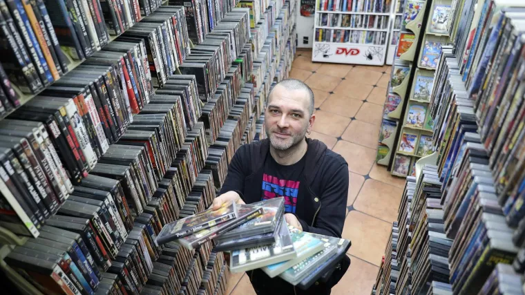 Posljednja videoteka u Zagrebu pred stečajem, vlasnik iznenađen: 'Ne znam - da se smijem ili da plačem'