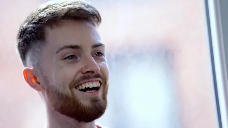 Vlasnik penisa od 24 cm prepričao kakvu mu je priuštio neugodnost: 'A što ću kada ga nemam kamo sakriti...'