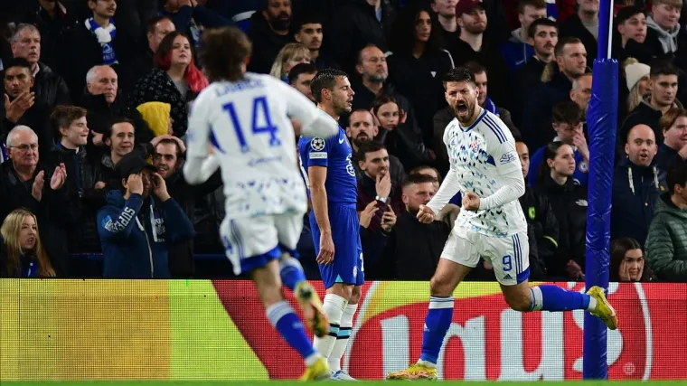 Nakon što je Petković zabio Chelseaju, na stadionu je nastala potpuna pomutnja. Zaštitari su se uspaničili, snimka kruži internetom