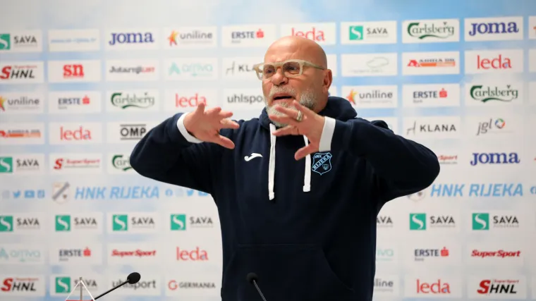 VIDEO Konferencija kakvu još niste vidjeli: Trener Rijeke je priredio predstavu novinarima