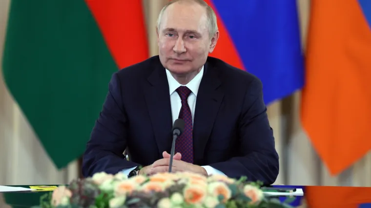 Putin prijeti oduzimanjem putovnica onima koji su stekli državljanstvo