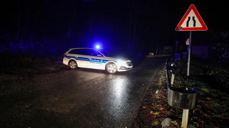 FOTO/VIDEO Na Sljemenu pada gusti snijeg, zbog prometne nesreće zatvorena cesta