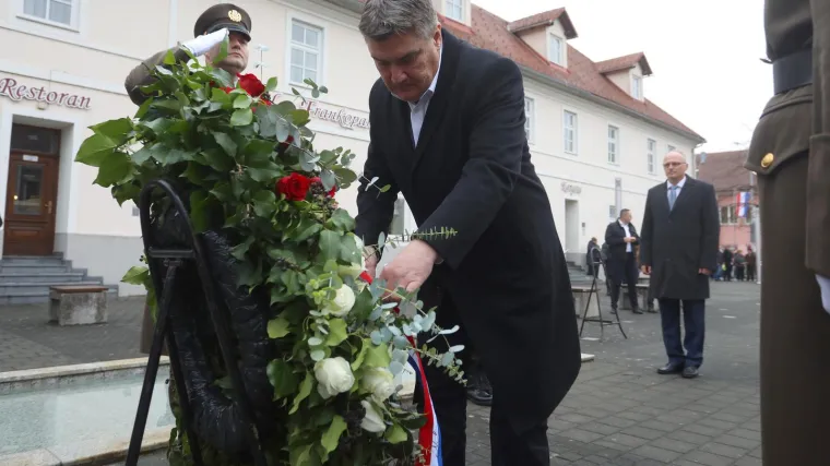Milanović na otkrivanju biste velikog generala: 'Ostat će u kolektivnoj memoriji naroda, Pero fališ'