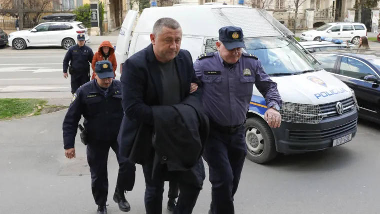 Poznato gdje će Dekanić dočekati Uskrs: 'Svjestan je što mu se događa'