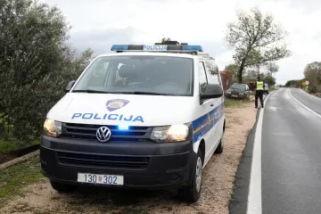U dvije prometne nesreće poginuli motociklist i vozač automobila, a jedna osoba ozlijeđena
