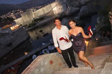 Nina Badrić je pola stoljeća ostavila iza sebe, ali i dalje izgleda i stvara kao u cvijetu mladosti