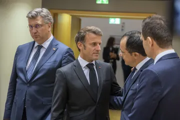 Dok Hrvatskom drma afera s plinom, 'miljenik EPP-a' se u Politicu hvali svojim rezultatima: No, ipak su mu izvukli jednu mrlju...