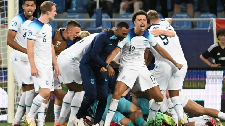 Mladi Englezi nakon velike drame do trećeg naslova, Trafford bacio Španjolce u očaj