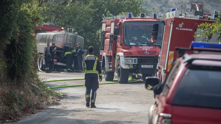 Župljani zahvalni vatrogascima, nude i apartman za ljetovanje. 'Od 15. rujna je slobodan kat kuće'