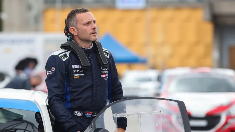 Poznati hrvatski vozač rallyja najavio novu avanturu: Čeka ga zahtjevna vožnja po pustinji s Fiat Pandom!