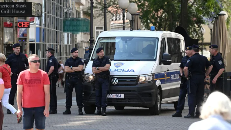 Policija pozvala građane na oprez i strpljenje: Posebne mjere na snazi će biti do 24 sata