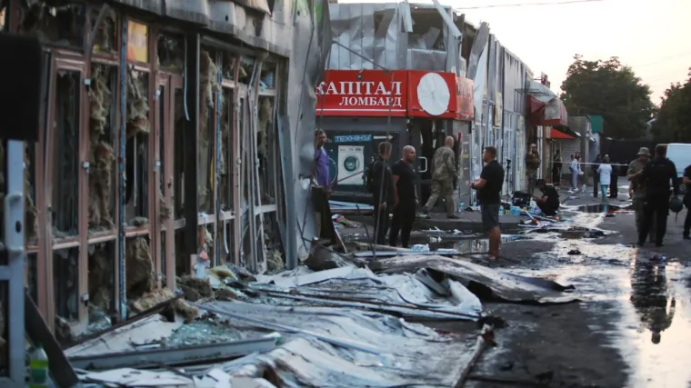 New York Times: Pogibiju 15 civila na tržnici izazvala zalutala ukrajinska raketa? Niz dokaza govori da se dogodila greška