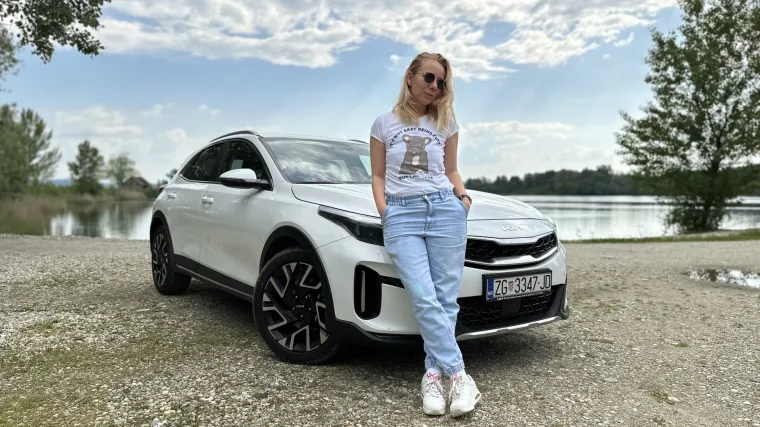 Vozili smo osvježenu Kiu XCeed: Auto osvaja kombinacijom karakteristika kompakta i crossovera, a u novom ruhu izgleda sportski i urbano